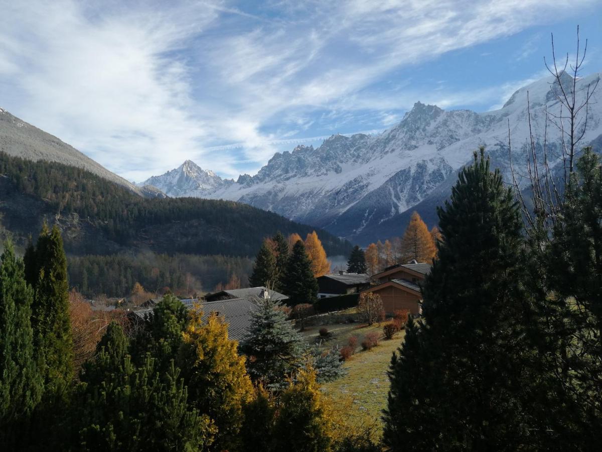 Thendia Montblanc Villa เลอุชส์ ภายนอก รูปภาพ