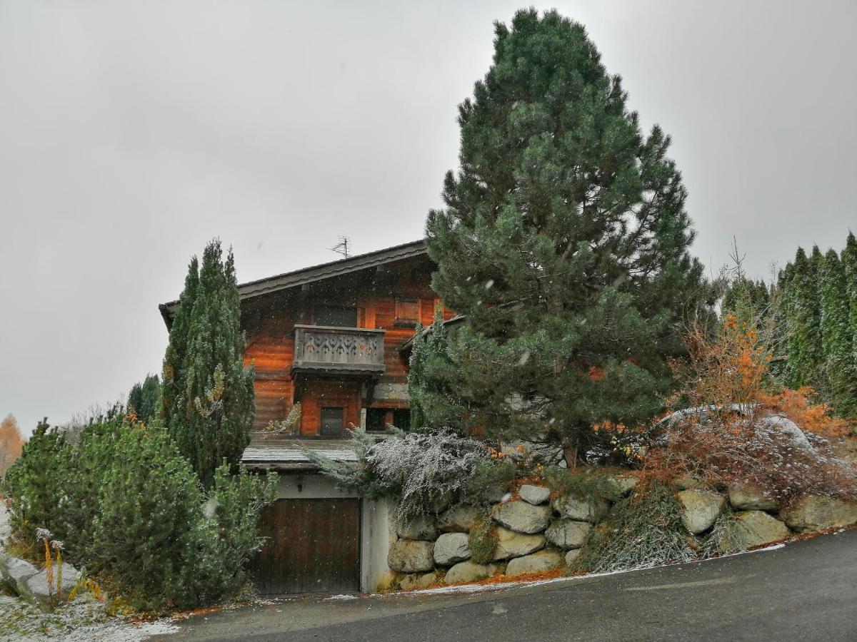 Thendia Montblanc Villa เลอุชส์ ภายนอก รูปภาพ