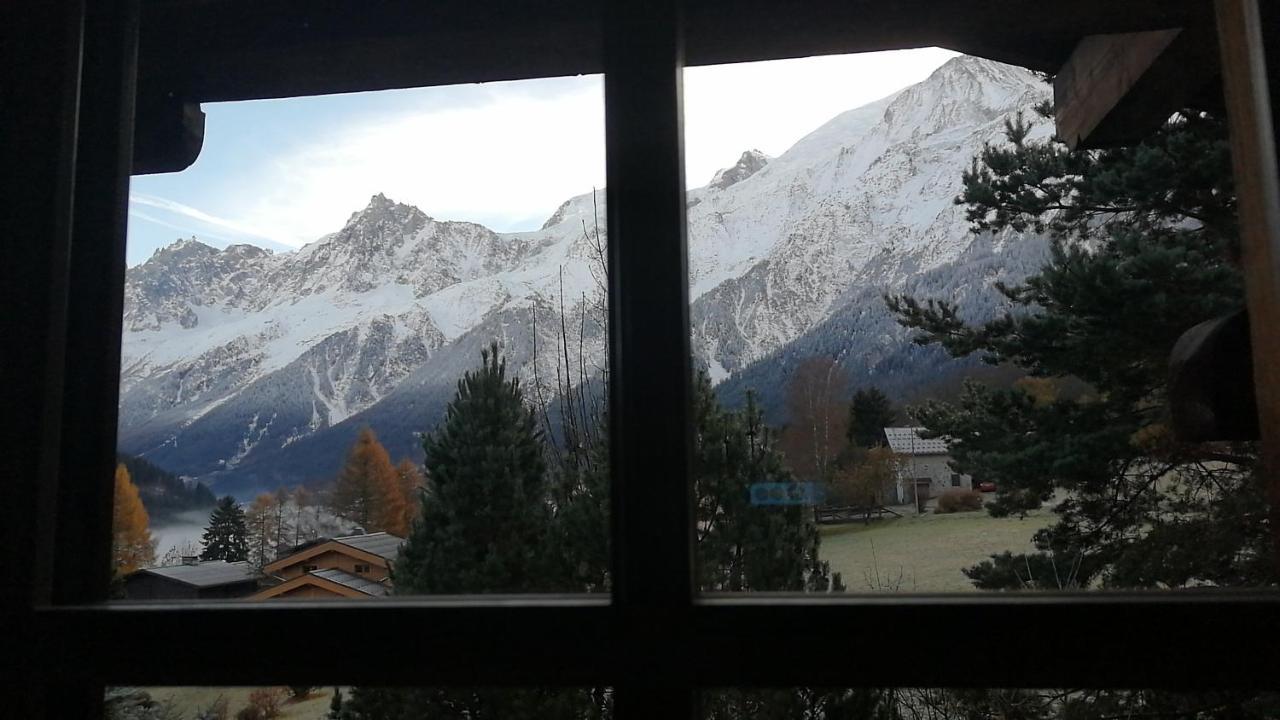 Thendia Montblanc Villa เลอุชส์ ภายนอก รูปภาพ