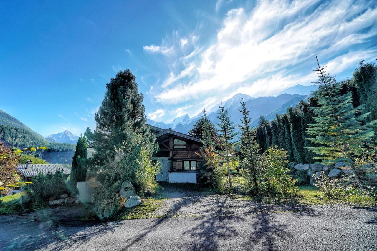 Thendia Montblanc Villa เลอุชส์ ภายนอก รูปภาพ