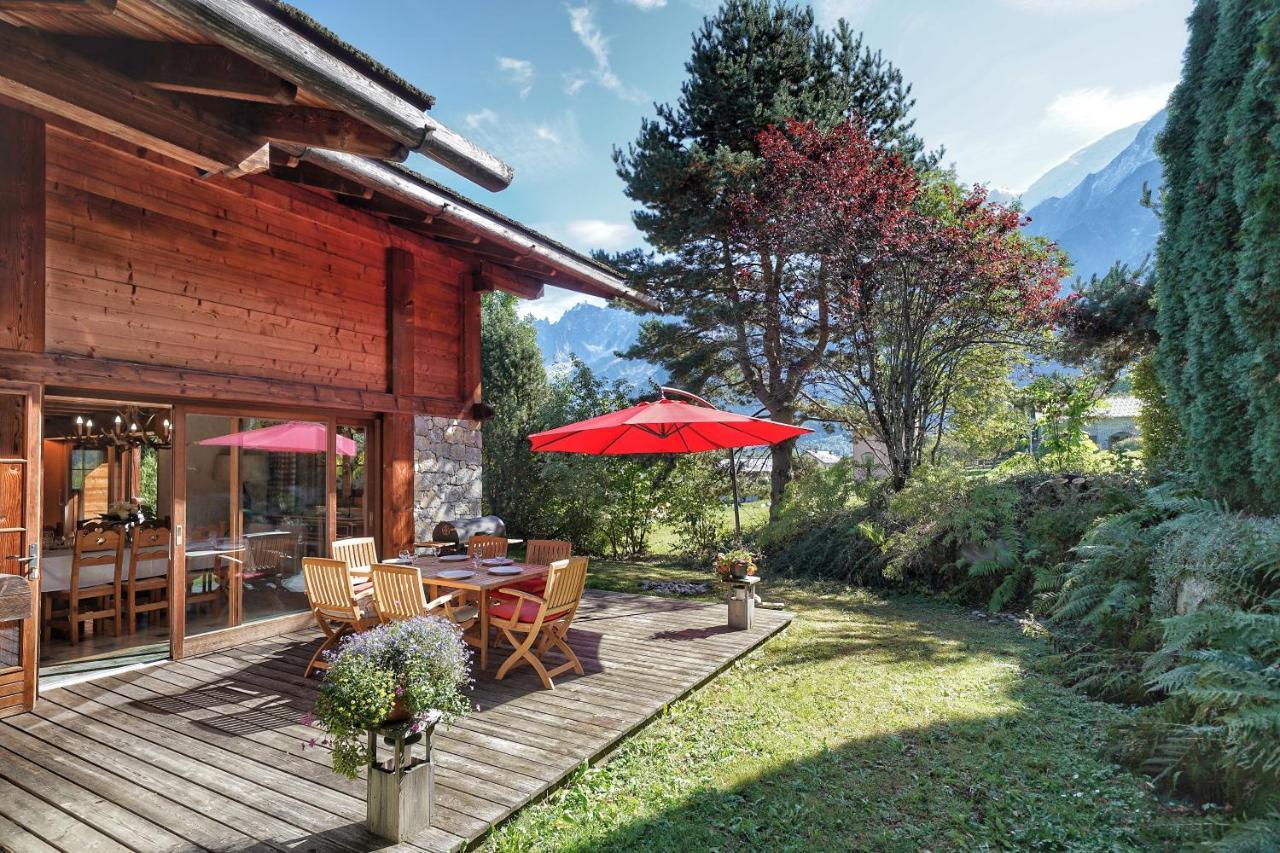 Thendia Montblanc Villa เลอุชส์ ภายนอก รูปภาพ