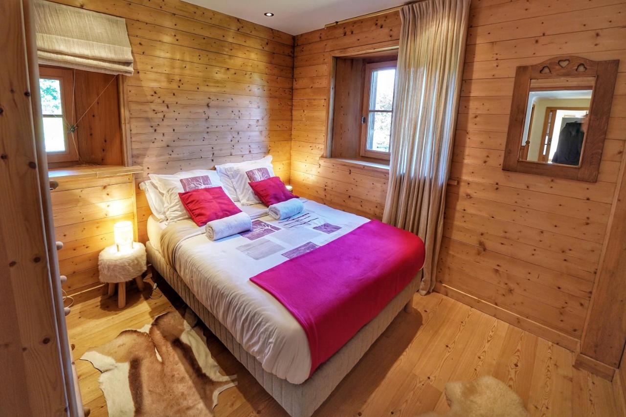 Thendia Montblanc Villa เลอุชส์ ภายนอก รูปภาพ